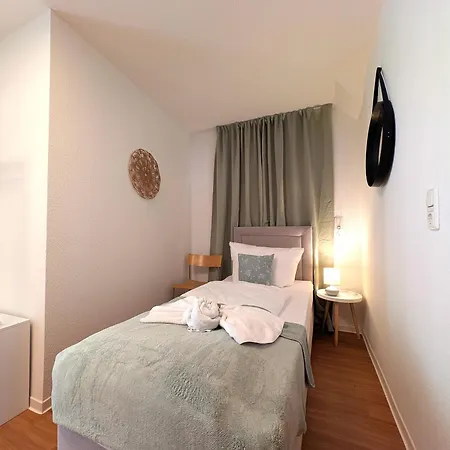 Bohnapartments - Am Theater- Wlan- Terrasse- - Vollausstattung *